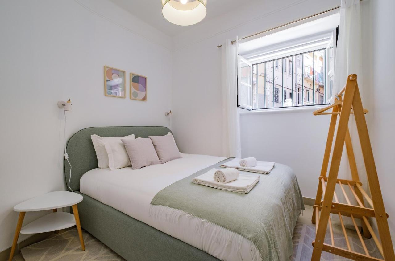 New! Unique 1 Bedroom Apartment- Santa Catarina 42 Lisboa Eksteriør bilde